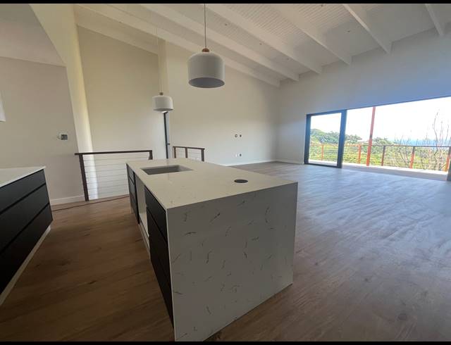 3 BEDROOM TOWNHOUSE FOR SALE IN SALT ROCK